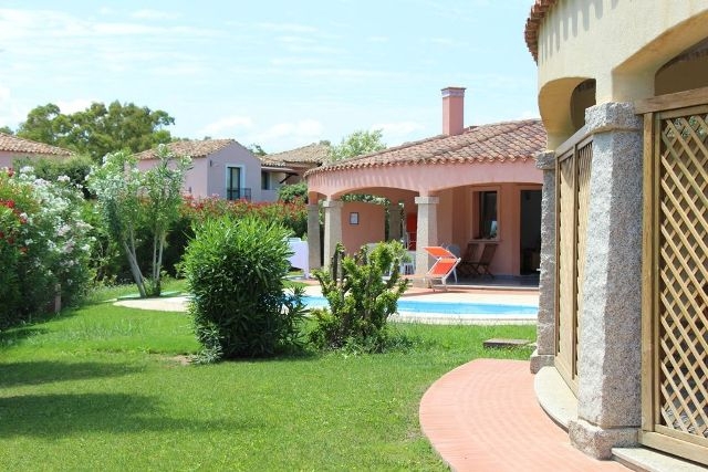 Villas with Pool in Costa Rei Holiday Villas