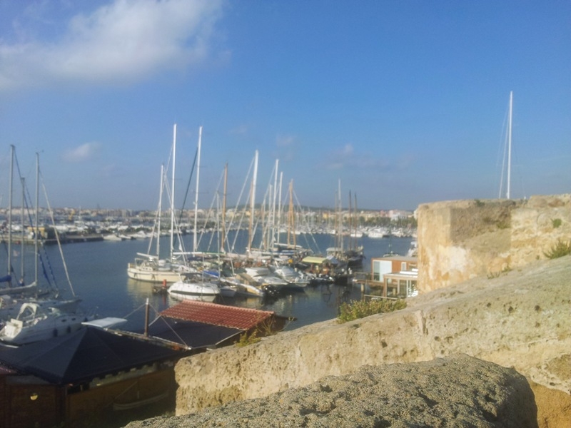 Alghero and surroundings - travelling with friends 